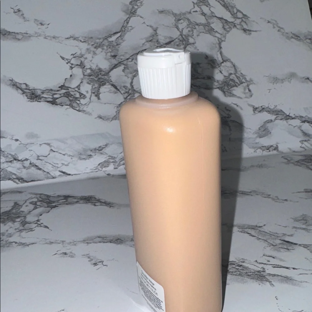 Estée Lauder Double Wear Foundation: 1N1 Ivory Nude Never used 100% authentic